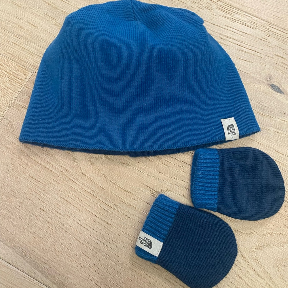 The North Face Kids Blue Beanie and Mittens Set